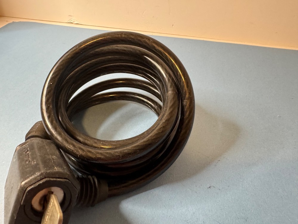 Krypto Cable Lock with Key - Secure bikes, Lock tools, Secure chairs, Flexible!