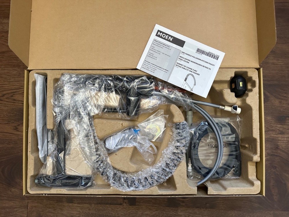 Moen 5925BL Sleek Matte Black 1-Handle Pre-Rinse Spring Pulldown Kitchen Faucet