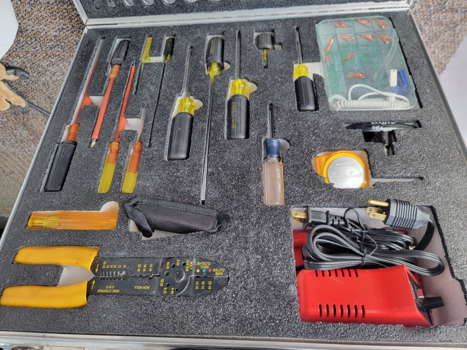 Joint Electronics Military Electronic System Tool Kit TK-105A/G Wilson Case EXC!