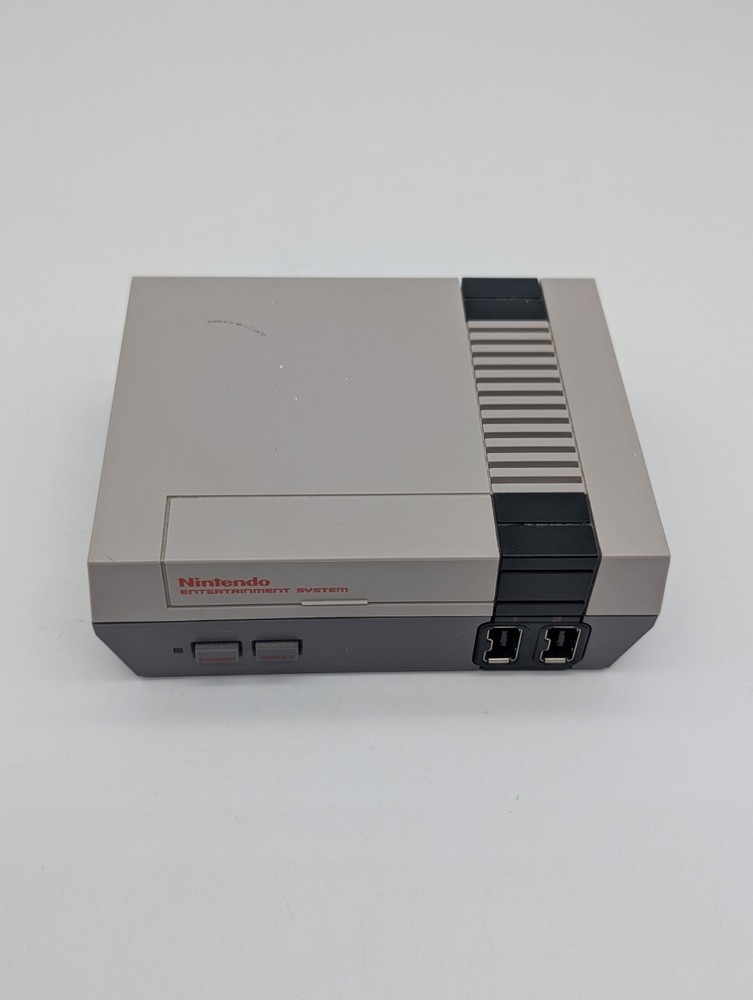 Original NES Mini Classic Console Nintendo System 2 Wireless Controllers