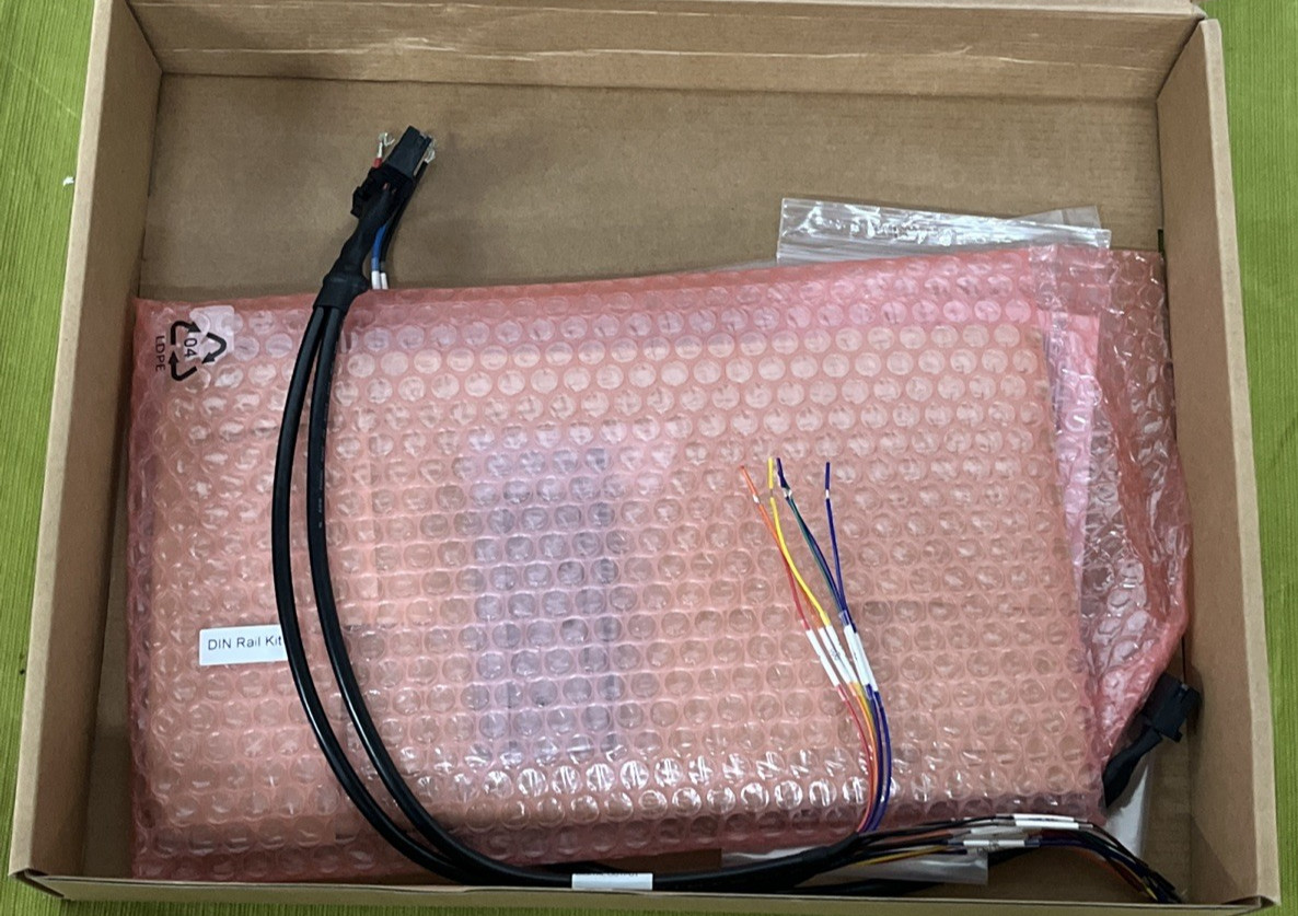 Avigilon Rugged Video Appliance, VMA-RPA-RGD-8P2, POE ES Rugged Appliance 2TB