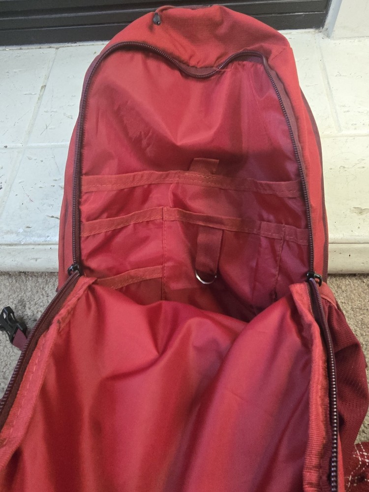 Quest Adrift 2l Hrdration Backpack Red Used