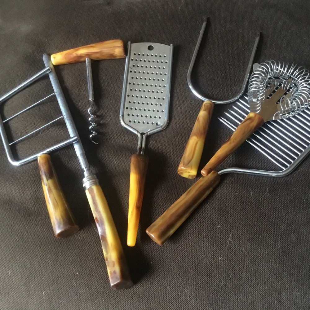Vintage Bakelite 7 kitchen utensils