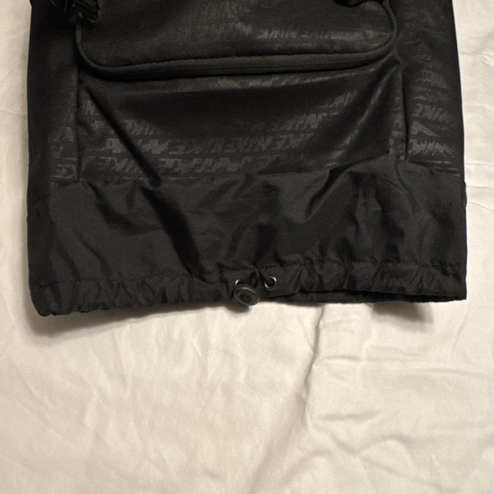Nike Black Large Grip Gym Bag Zip Buckle Drawstring Lightweight Multiple Pockets