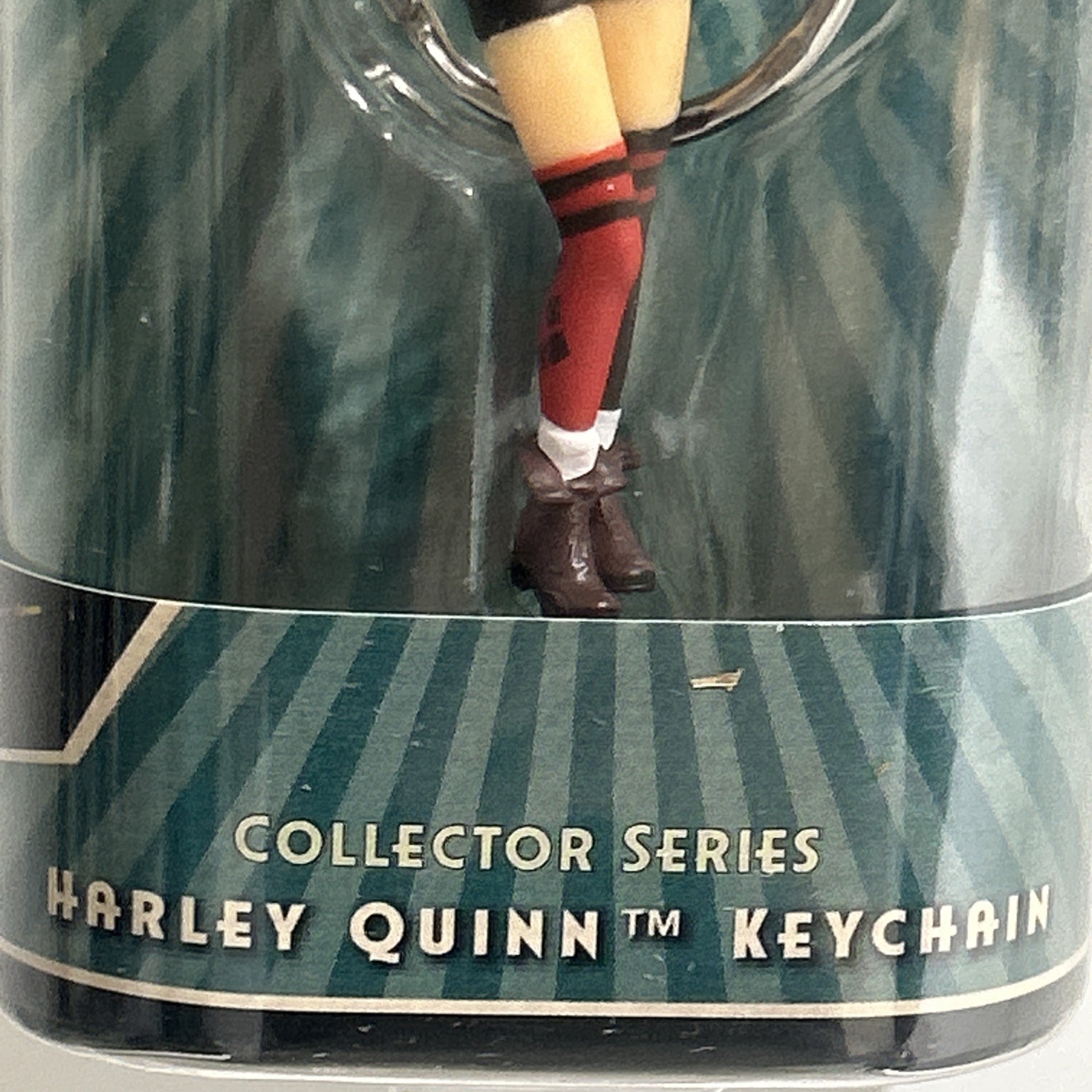 DC Comícs Bombshell Harley Quinn Sculpted 3” Tall Stylized Premium PVC Keychain