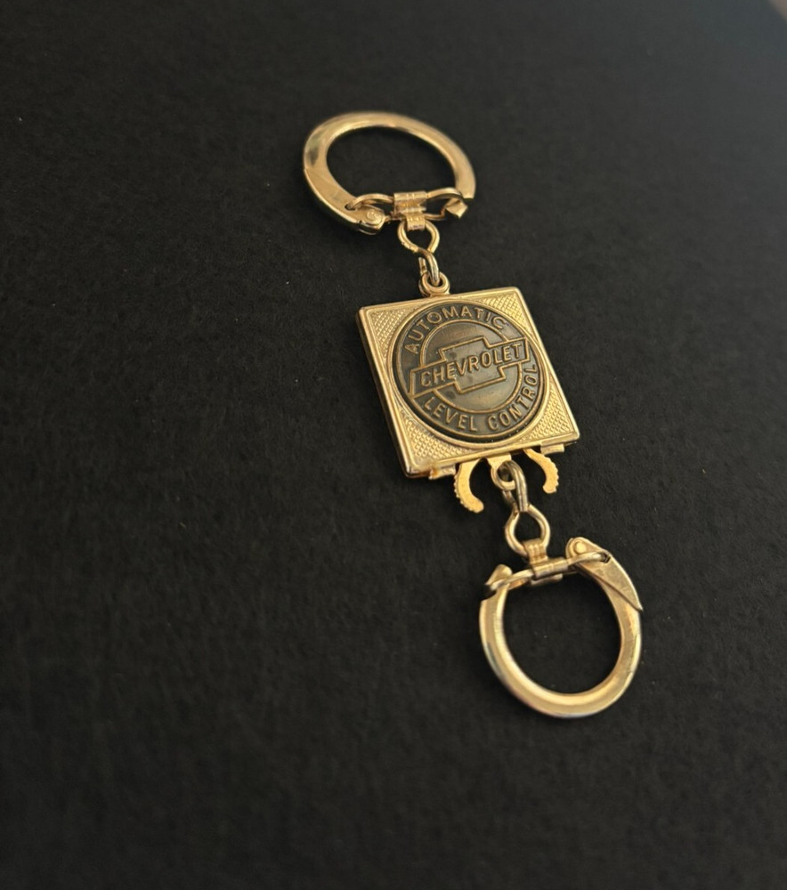 Chevrolet Automatic Level Control Pull Apart Gold Keychain