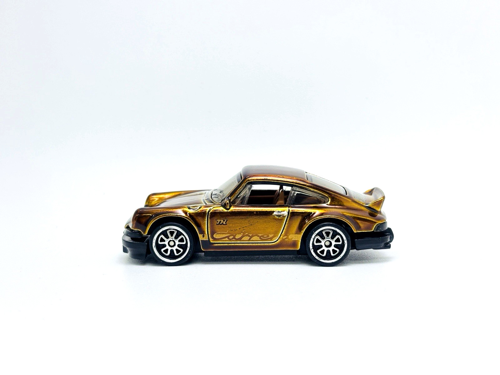 2026 Hotwheels Super Treasure Hunt STH Porsche 911 Carrera RS 2.7 Un-spun Loose