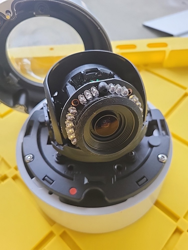 Pelco IMP1110-1ER Environmental Mini Dome