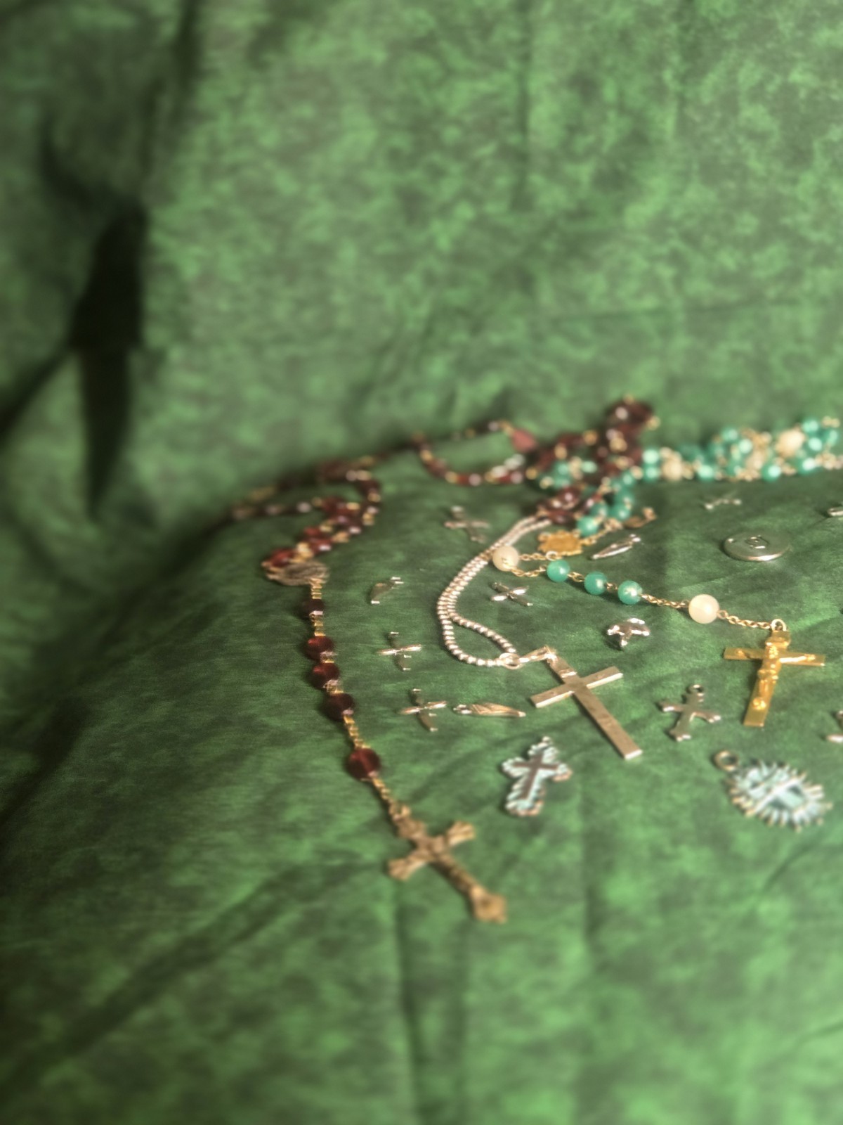 Huge Lot of Cross Necklaces, Pendants, Rosaries, Charms, 22k, sterling, hge.