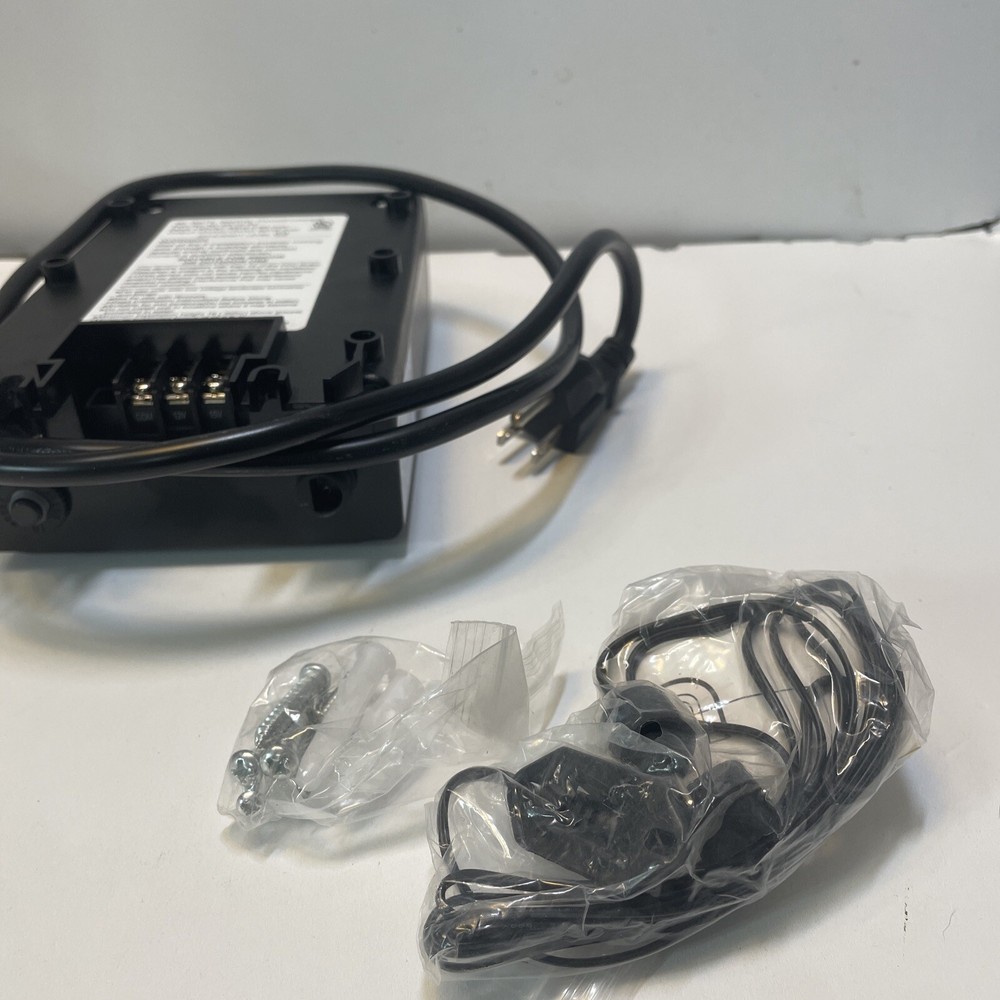 Hampton Bay 60w Digitial Transformer Black