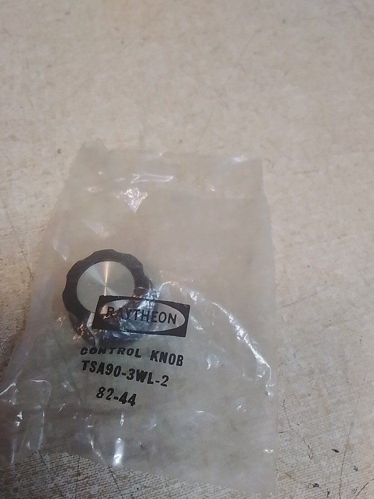 Raytheon Control Knob TSA90-3WL-2