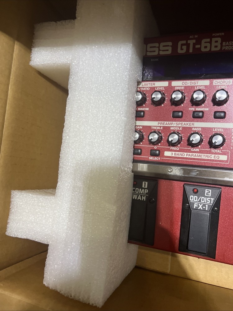 Boss GT-6B Bass Effects Processor Red