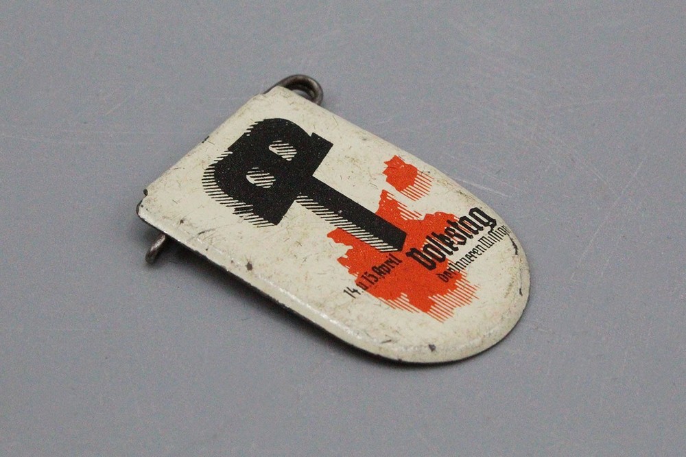 WW2 German Tinnie . PIN233