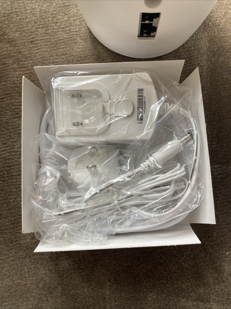 Cujo Smart Internet Home Firewall Open Box