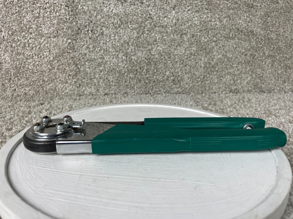 Astro Tool Corp 615466 Micro Thread Adjustable Crimp Tool Green