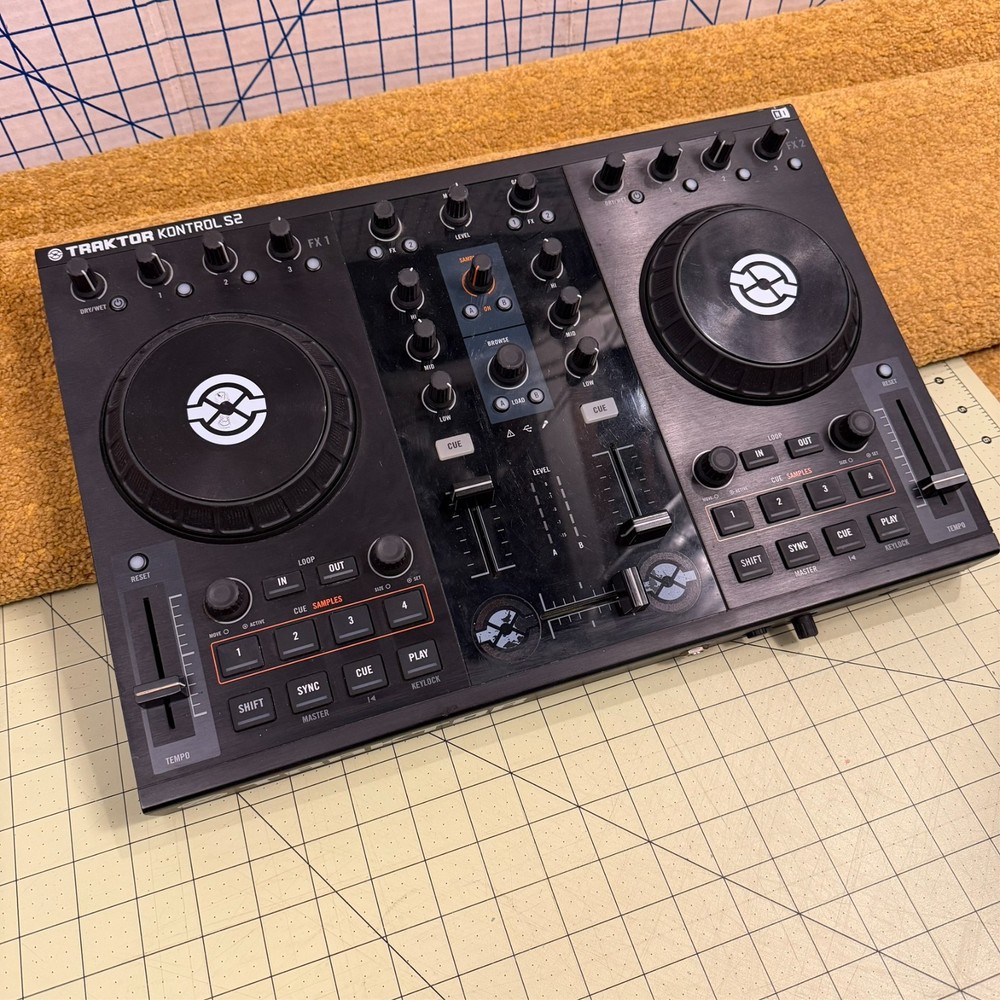 Native Instruments Traktor Kontrol S2 Mk1 2 Channel DJ Controller TESTED WORKS