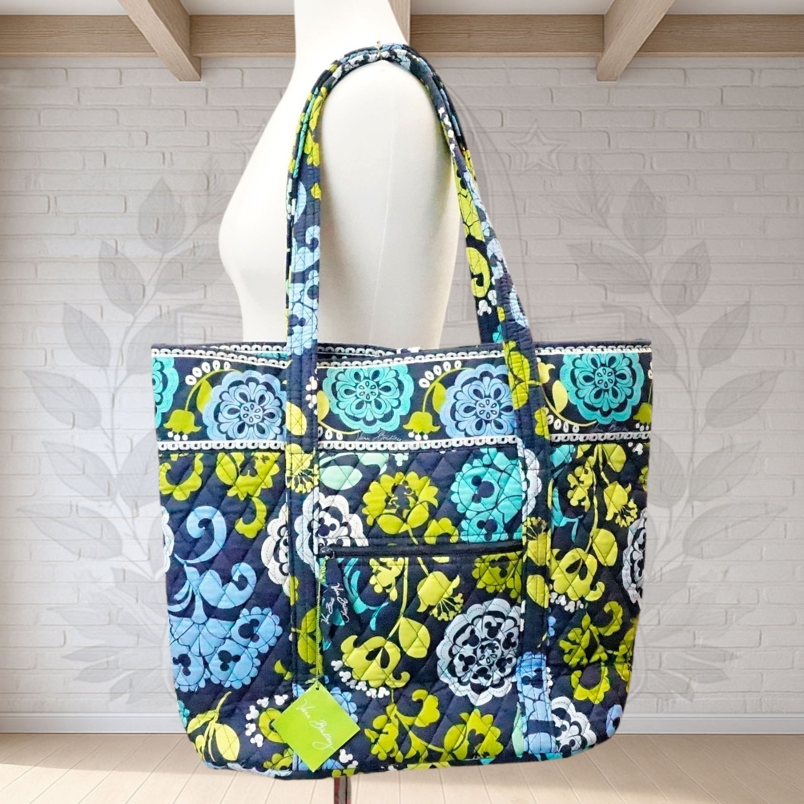 NEW ❤️ vera bradley Disney Parks Where's Mickey Mouse Toggle Tote Blue Green