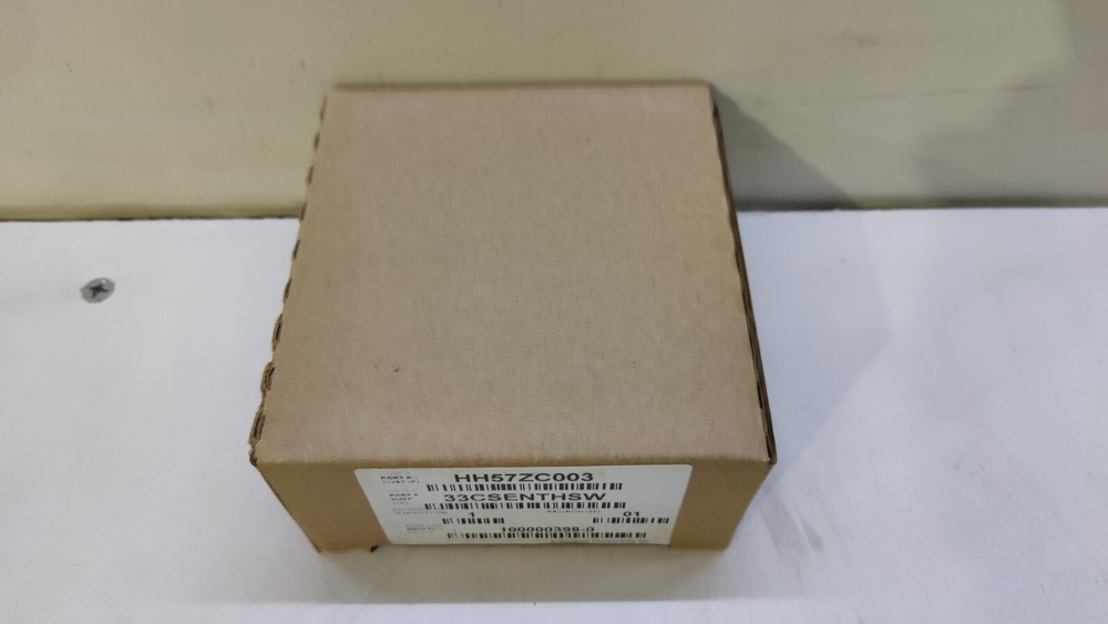 New Carrier HH57ZC003 Differential Enthalpy Sensor Control Switch 33CSENTHSW