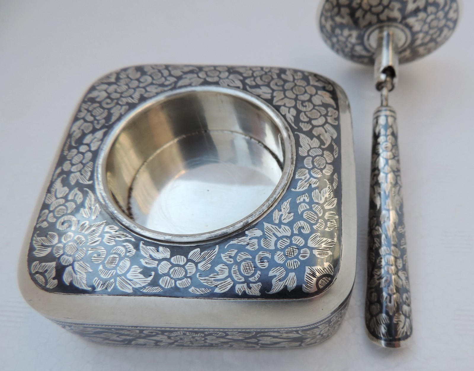 Thai Nakon Siam Sterling Silver Niello Pen Pencil Holder box Desktop Stand 205g