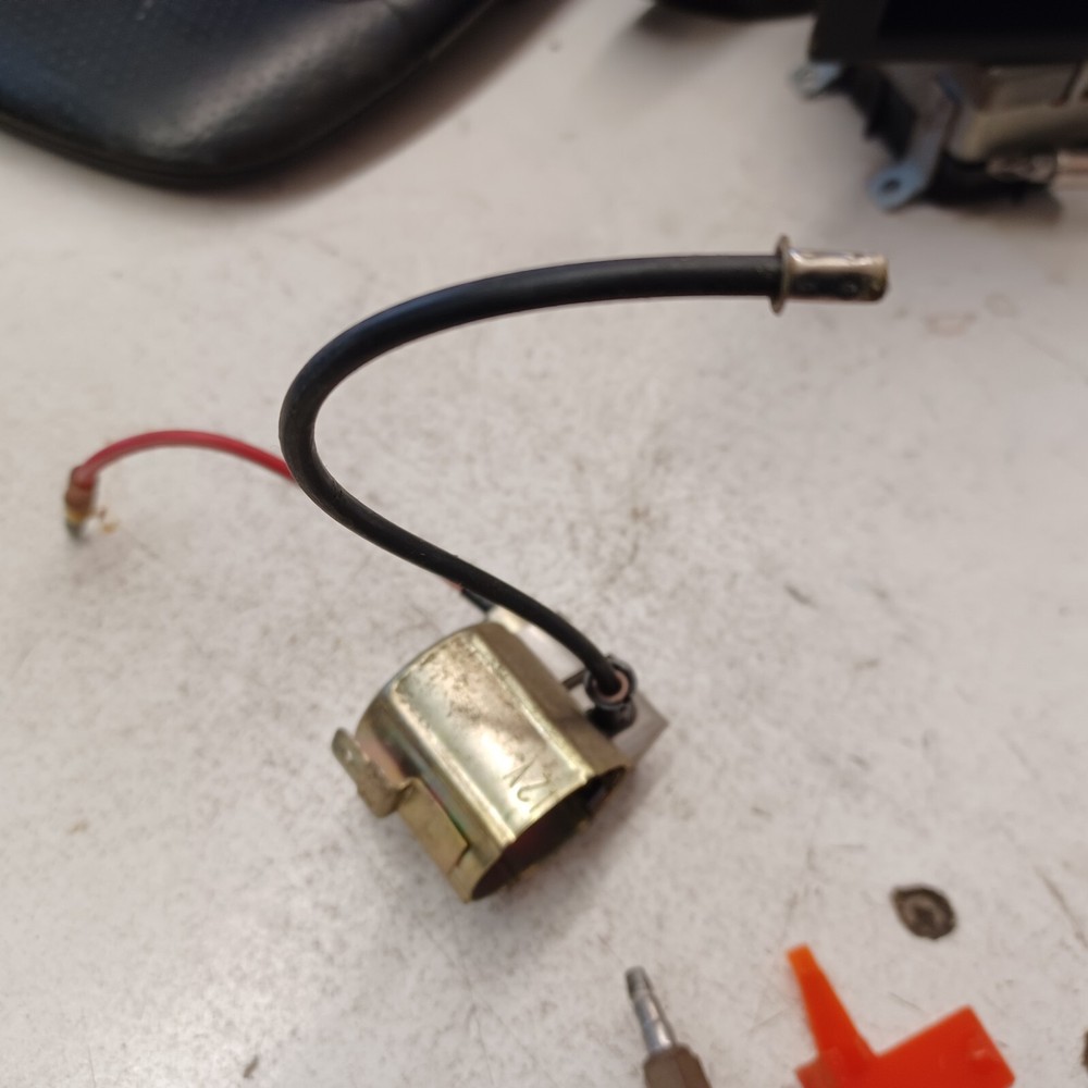 83 MAZDA RX7 FB CIGARETTE LIGHTER UNIT COMPLETE AS PICTURED.