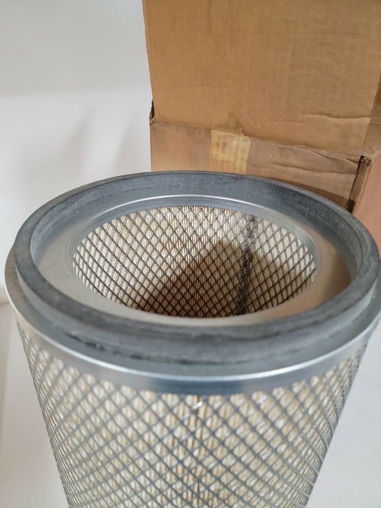 Fleetguard AF1821M air filter