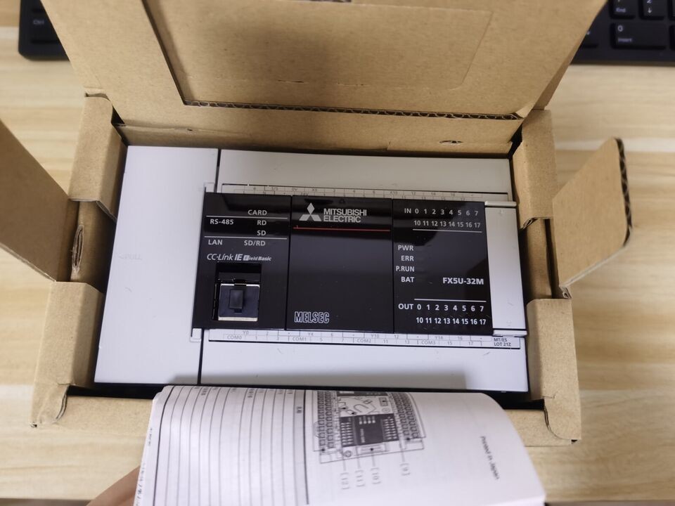 FX5U-32MT/ES 1PCS NEW Mitsubishi Programmable Controller FX5U-32MT/ES
