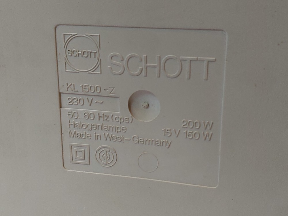 Schott KL 1500 Z Optical fiber illuminator for microscope