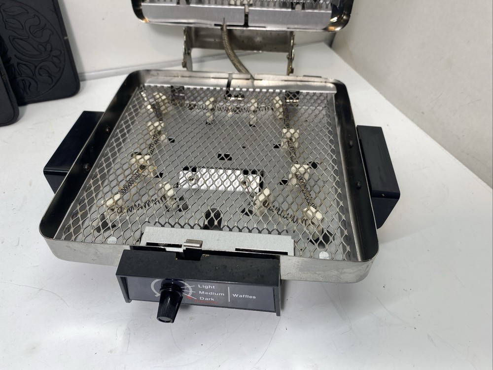 Vintage Toastmaster Pizzelle Cookie & Waffle Maker Reversible Plates Model 290