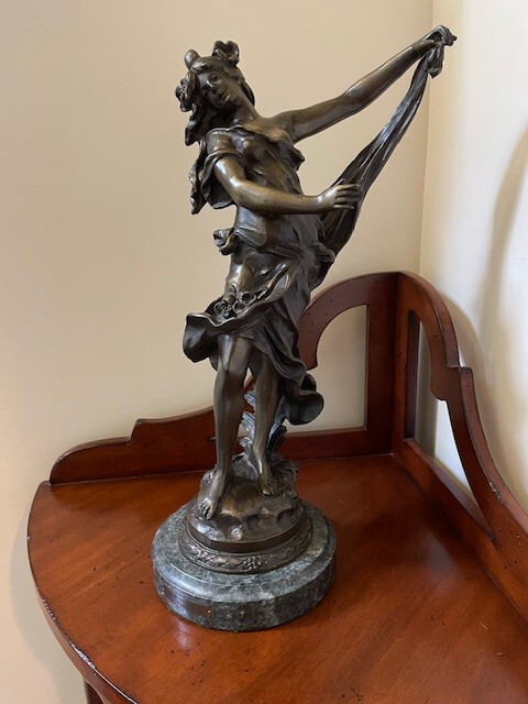 Auguste Moreau Figural Bronze - En Vedette - Signed