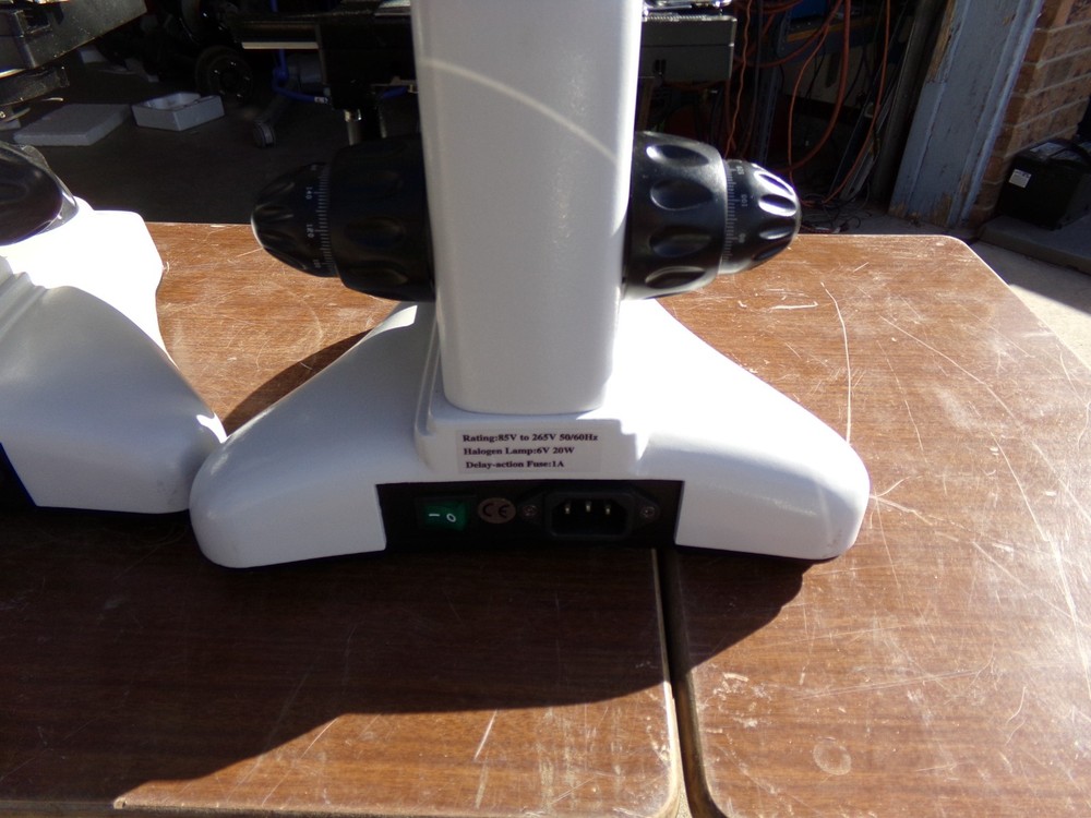 Brunel SP550 Comparison Microscope 4 Objectives 4/10/40/100x Trinocular Head