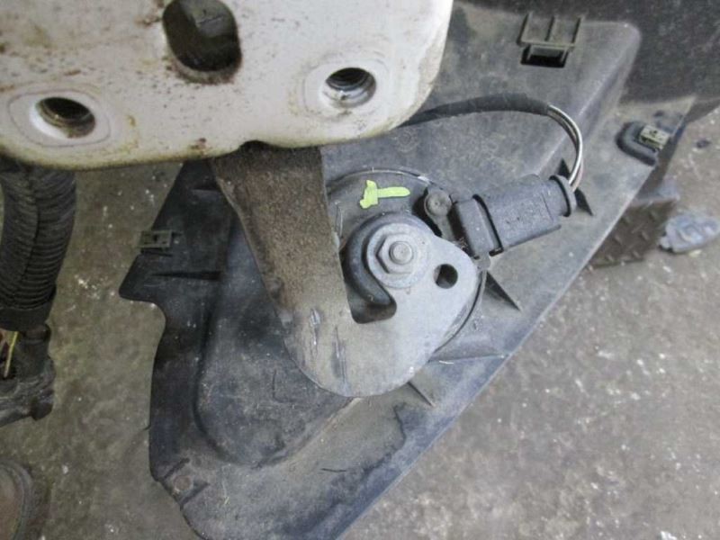 2013 PASSAT Left Horn 355043