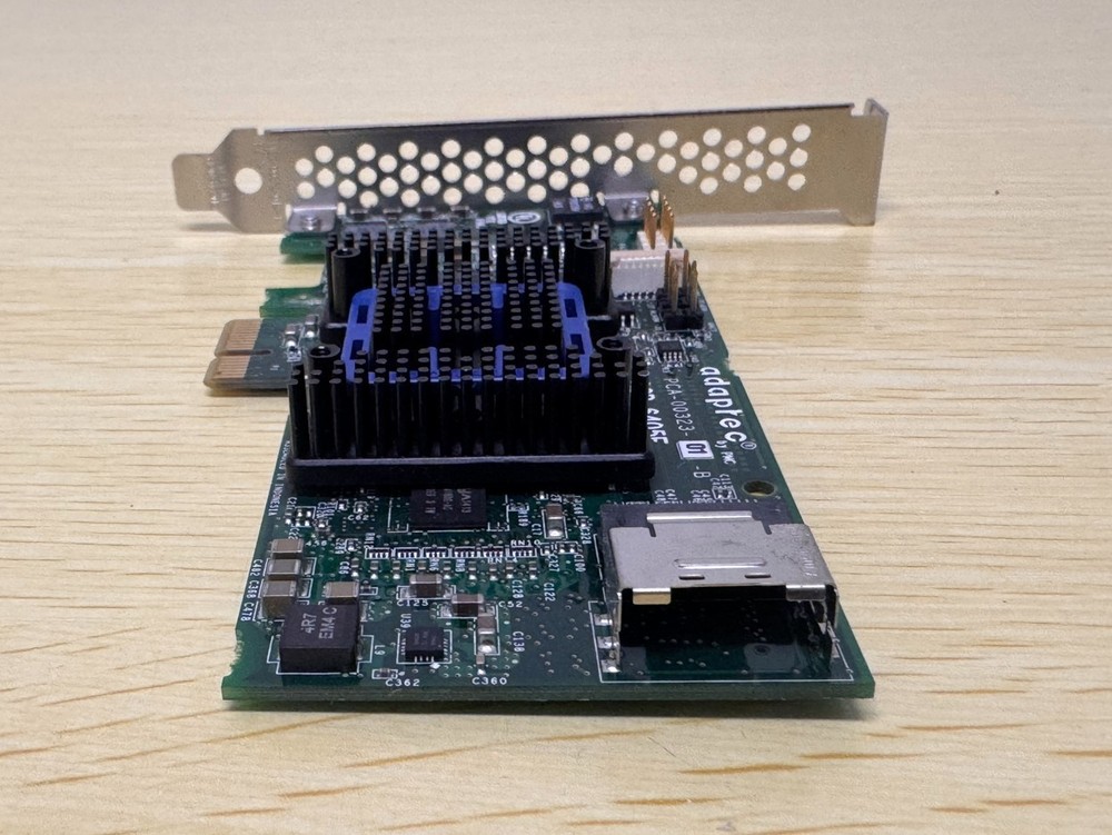 Adaptec PCA-00323 PCI-E Single Port Raid Controller Interface Card ASR-6405E