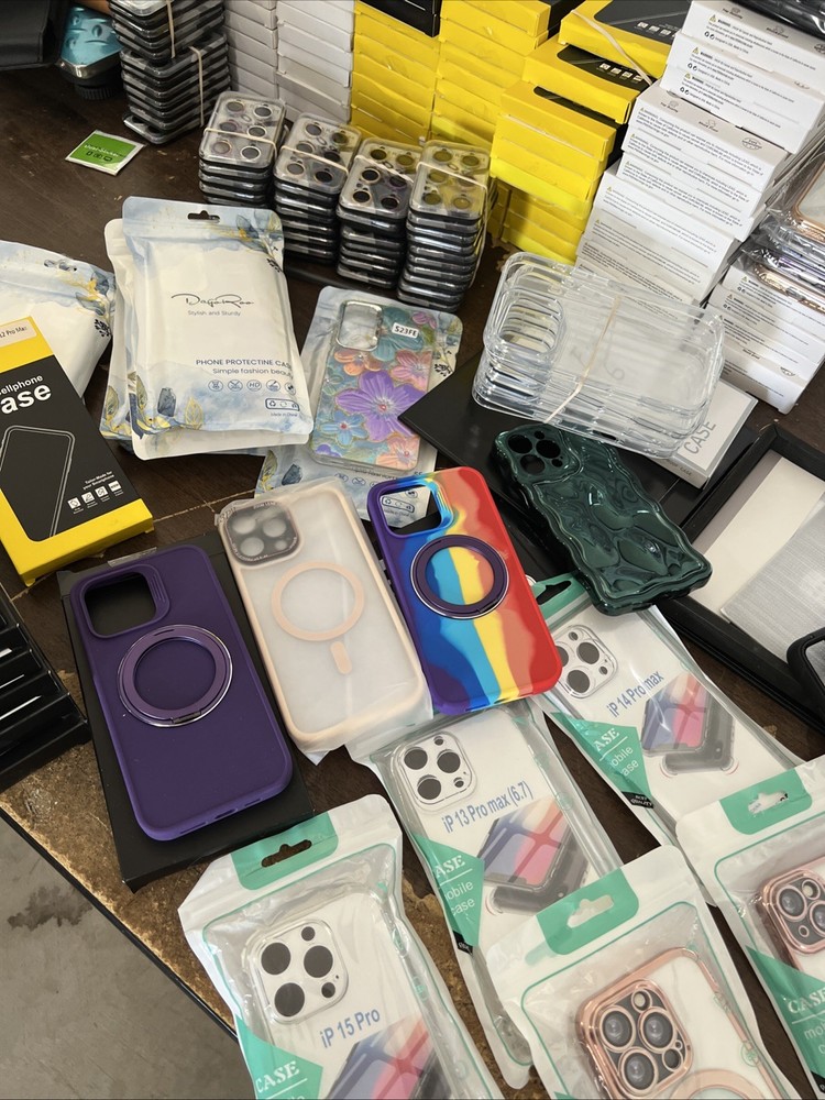 Mix Cases Lot