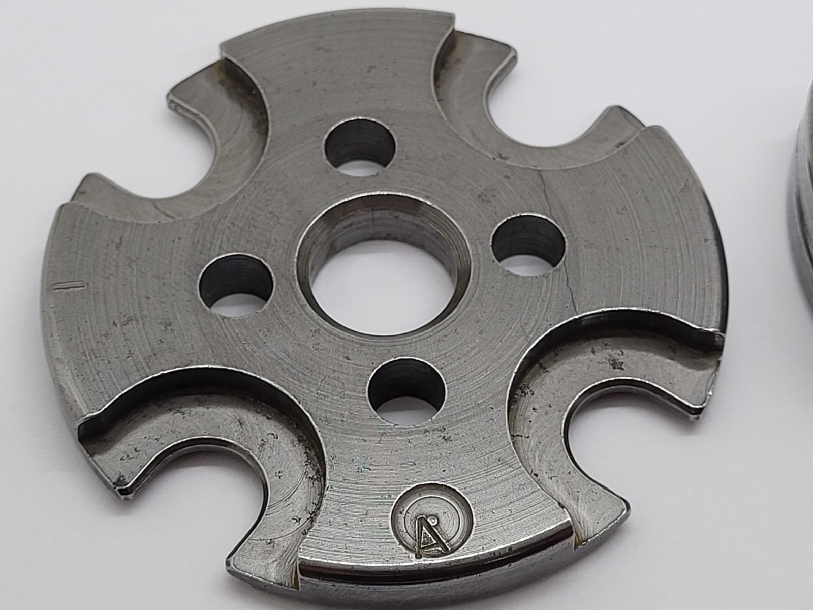 You choose 1 ( ONE ) each Dillon 550 shell plate, various sizes available