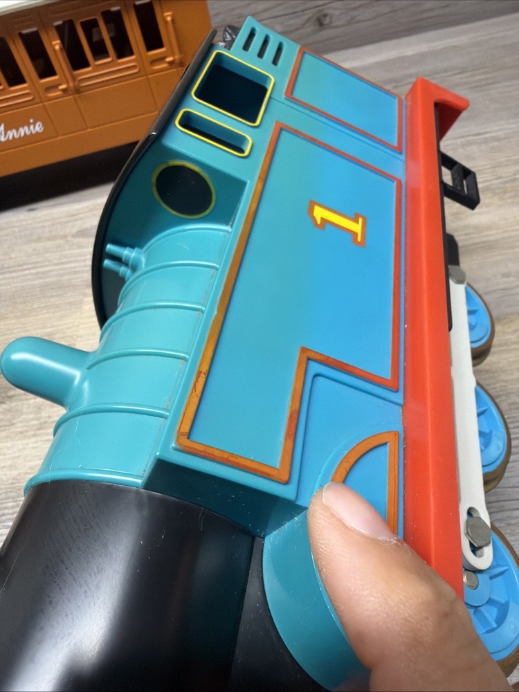 Lionel Thomas the Tank Engine custom Thomas with extra track PLEASE READ !!!!!