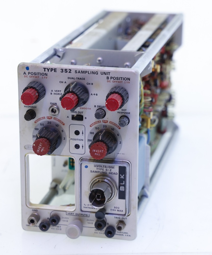 TEKTRONIX Type 3S2 Dual Trace Sampling Plug-in Unit with 1x Type S-2 Head