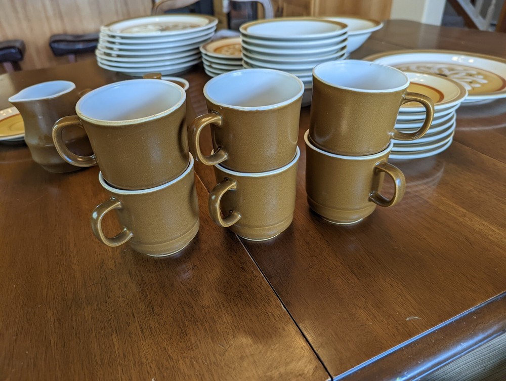 Vintage 1970s Stonewear Set - Japan Pattern: Comet