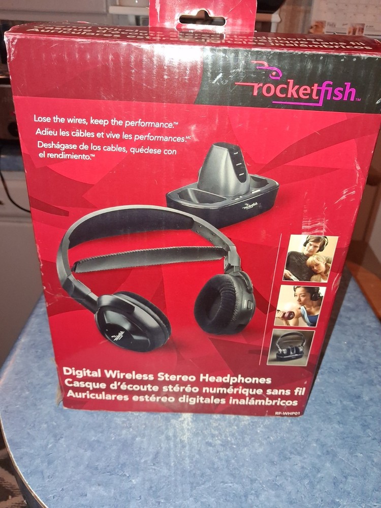 Rocketfish Wireless Headphones RF-WHP01 Over the Ear Headset For TV Computer