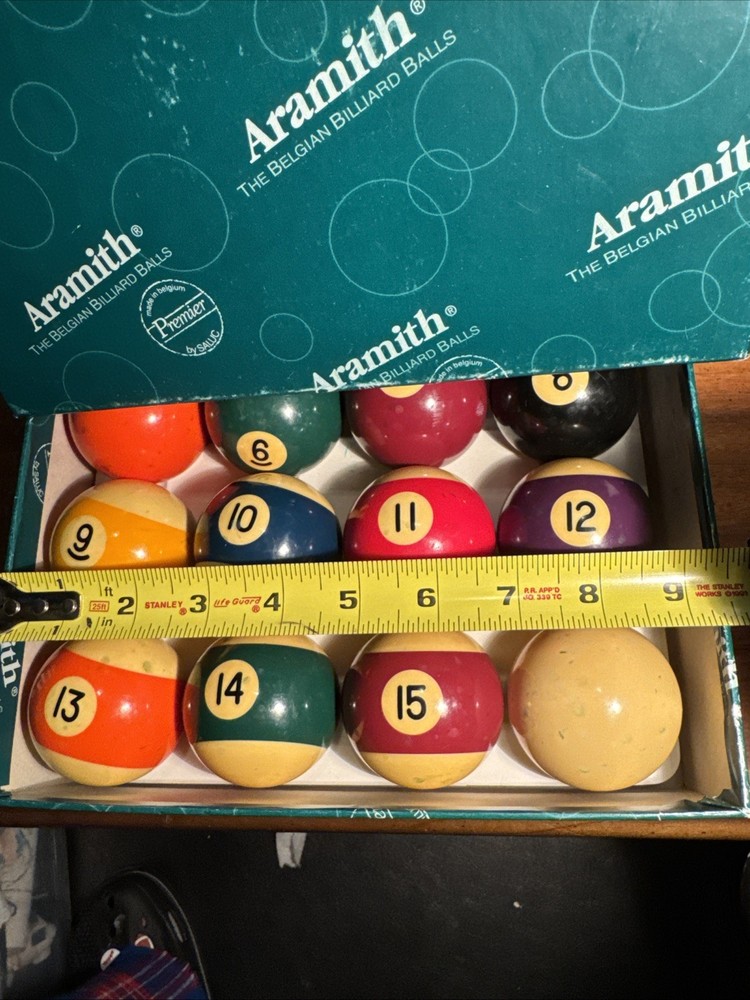 ARAMITH BILLIARD POOL TABLE BALL SET