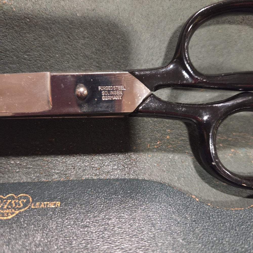Vintage Kleencut 9" Scissors