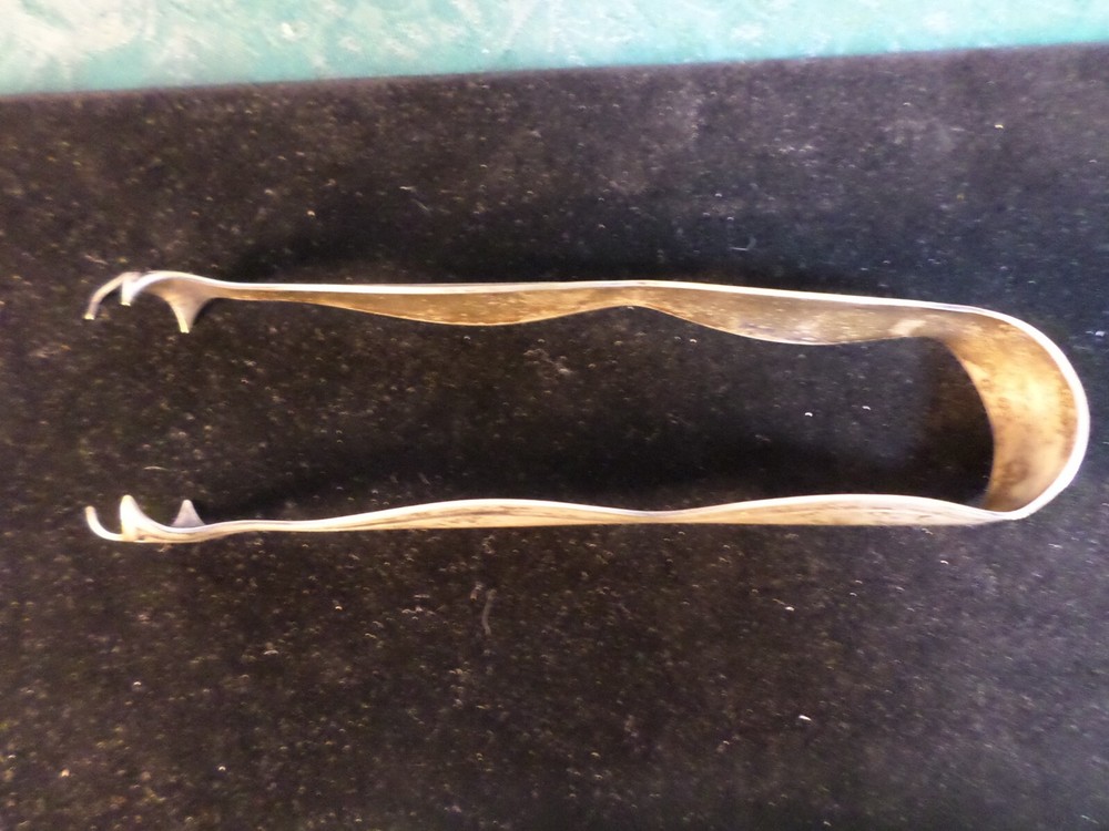 Beautiful Vintage Decorative Silverplate Ice Cube Tongs
