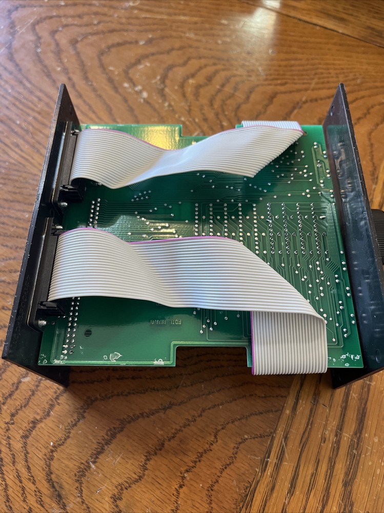 Black Box ABCDE Switch Audio Video Switchbox Desktop SW058A-FFFFF (NEW)