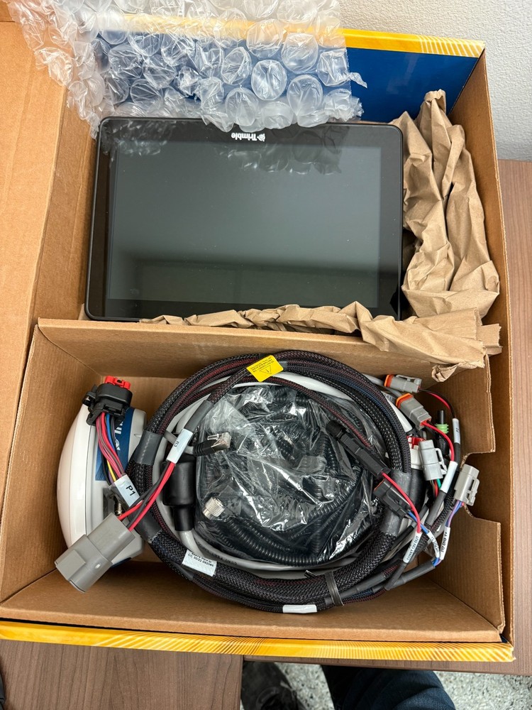 Trimble TMX-2050