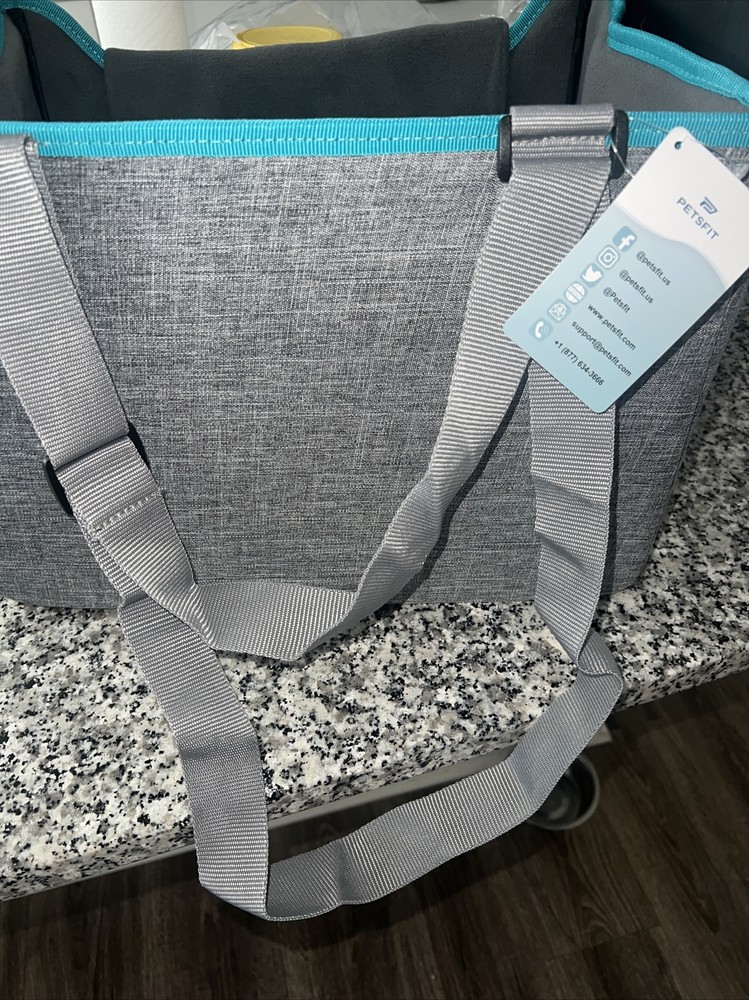 Pets fit pet carrier for car