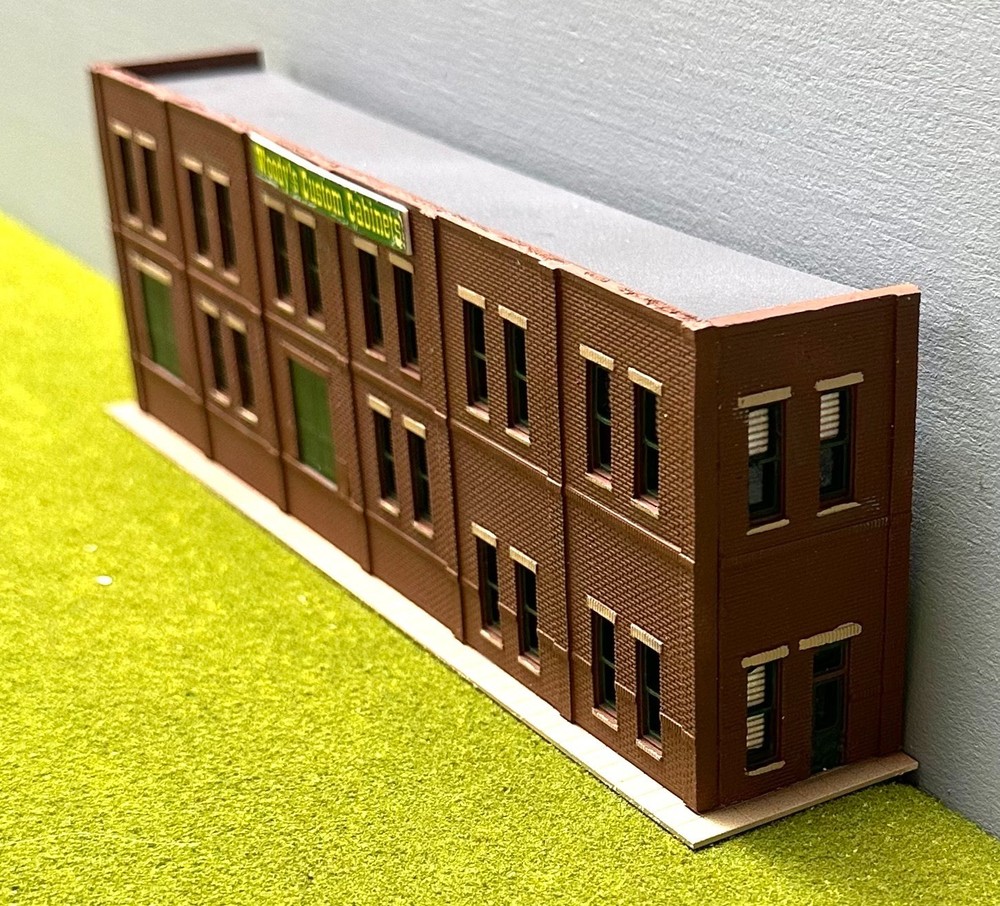 DPM N Scale Custom Built/Painted 2 Story Backdrop Narrow Warehouse Lighted