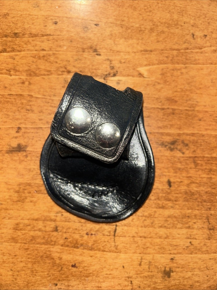 Strong Leather A941-2 Handcuff Case
