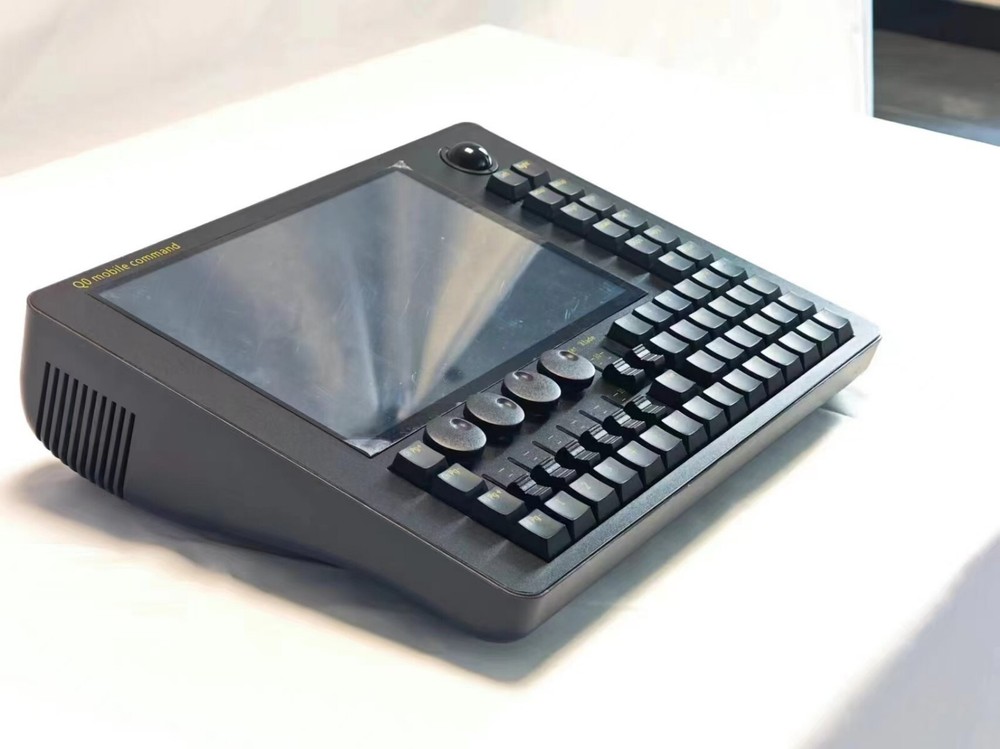 new mini command wing controller Q0 mobile command dmx console/touch screen+bag