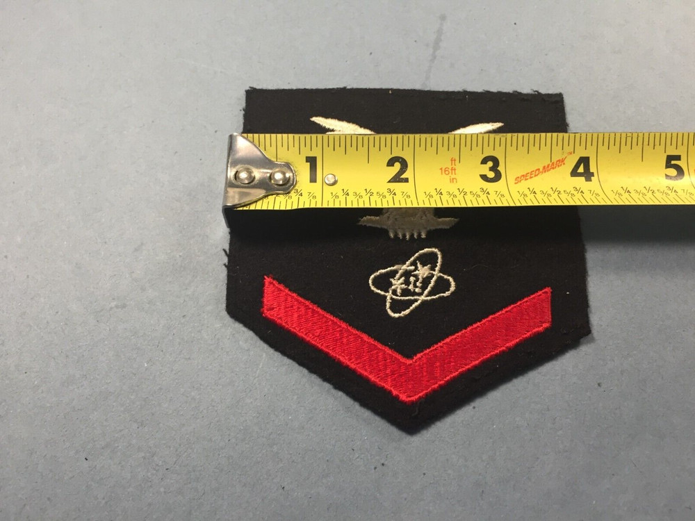 US Navy - Electronics Tech. 3rd class patch (Male size) on felt
