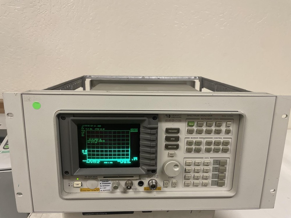 HP 8590B SPECTRUM ANALYZER W/19'' RACKMOUNTABLE FRAME