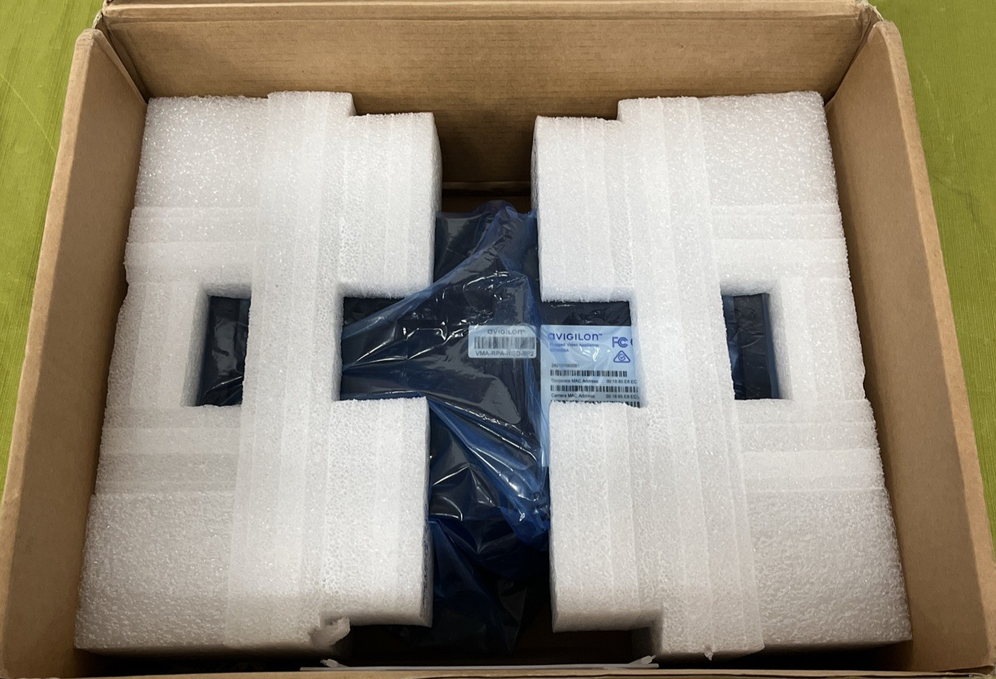 Avigilon Rugged Video Appliance, VMA-RPA-RGD-8P2, POE ES Rugged Appliance 2TB